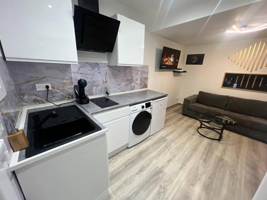 Maison Appartement Triplex Avec Jacuzzi Et Sauna แซงต์-เอเตียน ภายนอก รูปภาพ