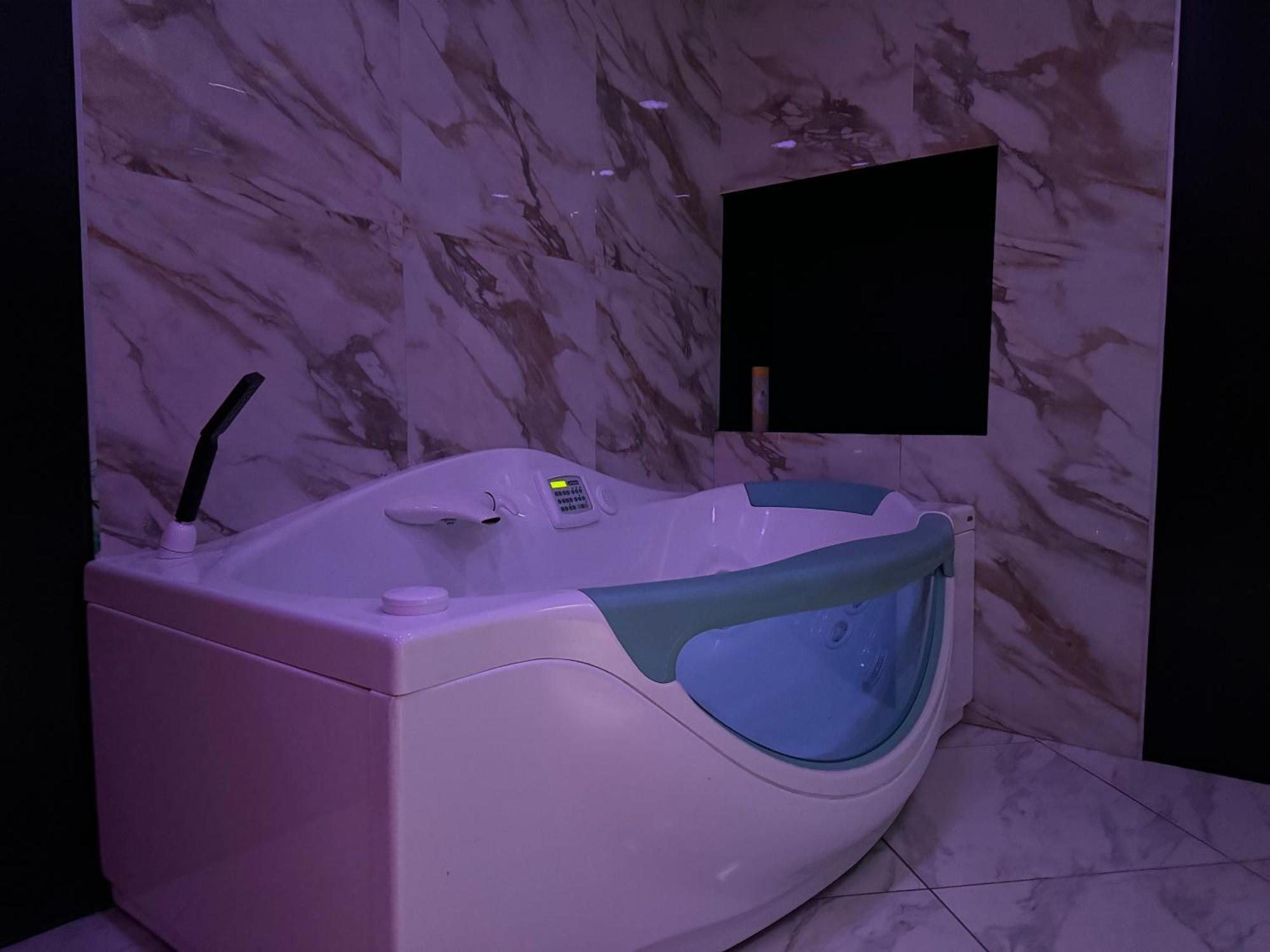 Maison Appartement Triplex Avec Jacuzzi Et Sauna แซงต์-เอเตียน ภายนอก รูปภาพ