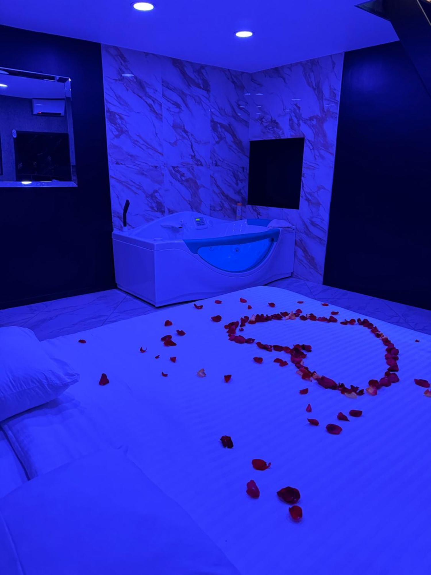 Maison Appartement Triplex Avec Jacuzzi Et Sauna แซงต์-เอเตียน ภายนอก รูปภาพ